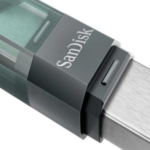 SanDisk 32GB iXpand Flash Drive Flip USB 3.1